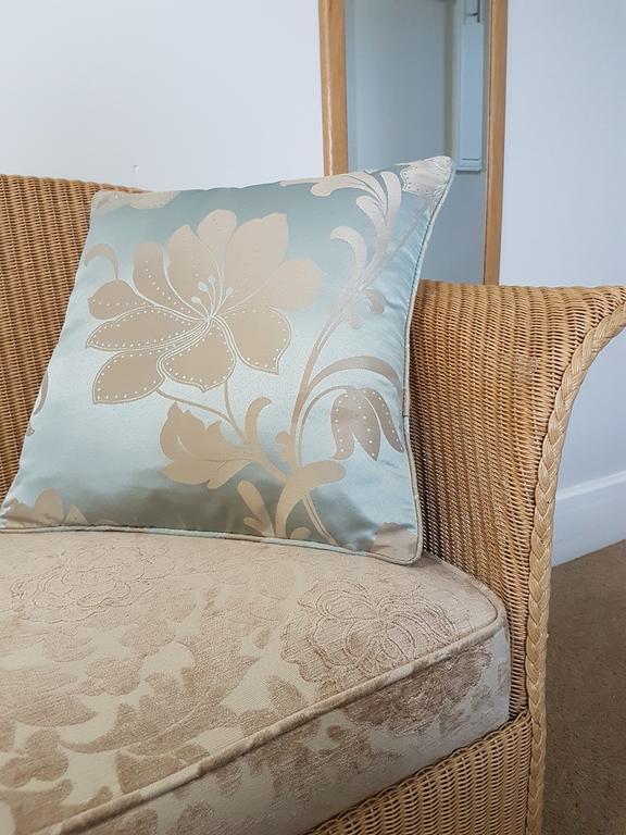 Mead Lodge B&B Corsham Habitación foto